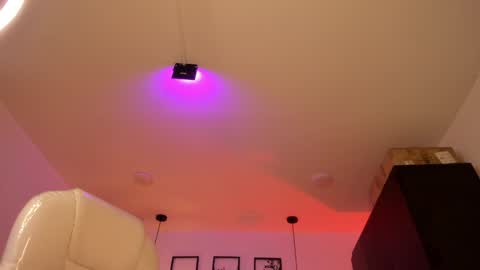 Abigail online show from 02-08-25, 12:28