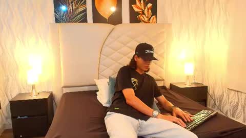 Snapshot of abravanel_sefardi chatting on 06-22-26, 09:01 Abrovanel online show from 06-22-26, 09:01