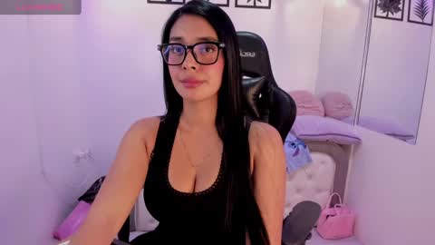 Snapshot of abril__ws chatting on 09-15-25, 01:55 Abril online show from 09-15-25, 01:55