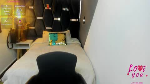 Snapshot of abril_fox__ chatting on 04-04-26, 08:17 Abril Fox online show from 04-04-26, 08:17