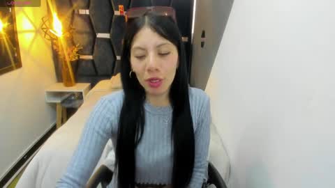 Snapshot of abril_fox__ chatting on 04-07-26, 09:15 Abril Fox online show from 04-07-26, 09:15