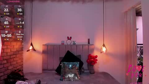 Snapshot of abril_fox__ chatting on 04-18-26, 07:40 Abril Fox online show from 04-18-26, 07:40