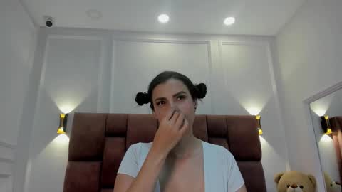 Abril jones online show from 12-30-24, 07:37