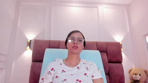 Abril jones online show from 12-30-24, 10:43