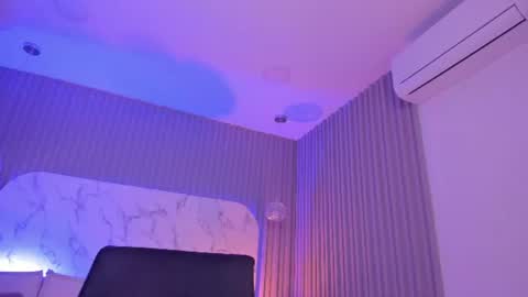 Snapshot of abrilbloom_ chatting on 06-11-26, 02:53 abril online show from 06-11-26, 02:53