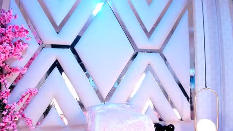 Abril Cooper online show from 10-08-25, 05:49