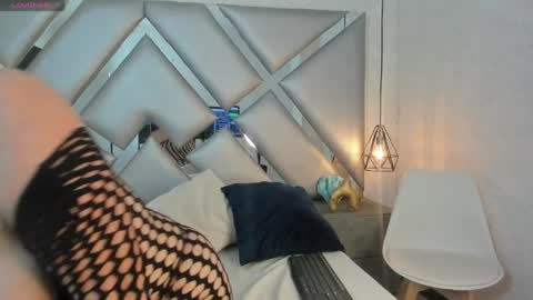 Snapshot of abrilmiller_vc chatting on 06-08-26, 11:49 abrilmiller vc online show from 06-08-26, 11:49