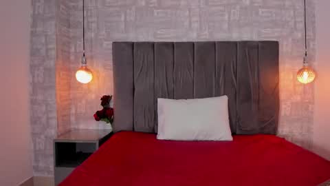 abrilsantana_ online show from 10-22-25, 04:57