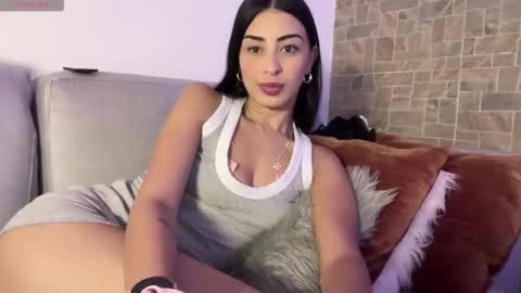 abrilsantosxo online show from 01-14-26, 01:39