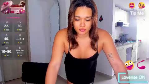 Snapshot of abrilstivenson_ chatting on 07-10-26, 01:58 itis S O F I A online show from 07-10-26, 01:58
