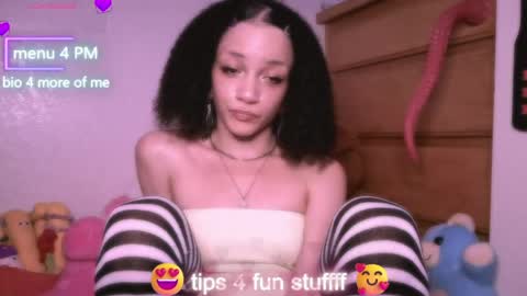 Snapshot of abruisedpeach chatting on 05-06-26, 03:24 Peach online show from 05-06-26, 03:24