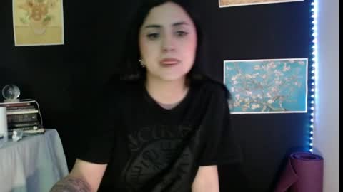 Snapshot of absentavert chatting on 05-11-26, 01:00 Absenta vert online show from 05-11-26, 01:00