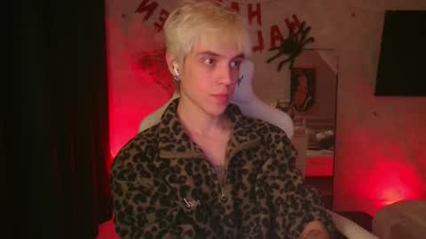 Nick online show from 10-28-25, 03:47