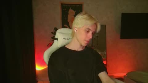 Nick online show from 11-10-25, 01:32