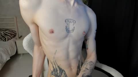Snapshot of abslut chatting on 06-10-26, 10:08 Nick online show from 06-10-26, 10:08