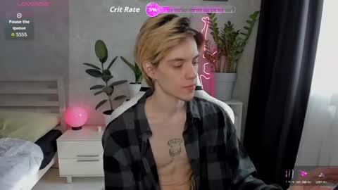 Snapshot of abslut chatting on 06-16-26, 11:24 Nick online show from 06-16-26, 11:24