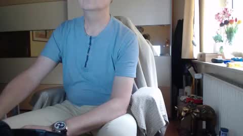 Snapshot of ach471 chatting on 10-26-25, 07:47 ach471 online show from 10-26-25, 07:47