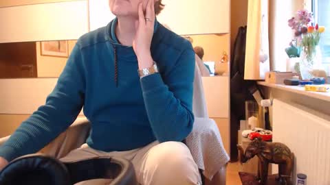 Snapshot of ach471 chatting on 11-07-25, 07:41 ach471 online show from 11-07-25, 07:41