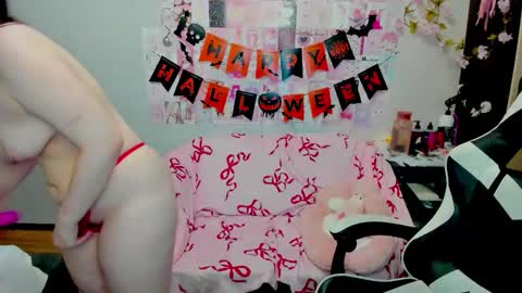 Kate online show from 10-21-25, 12:22