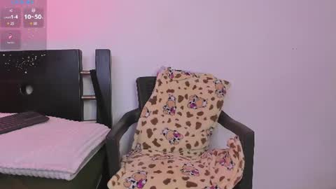 Snapshot of acid_longer chatting on 07-21-26, 10:45 centric independent model online show from 07-21-26, 10:45