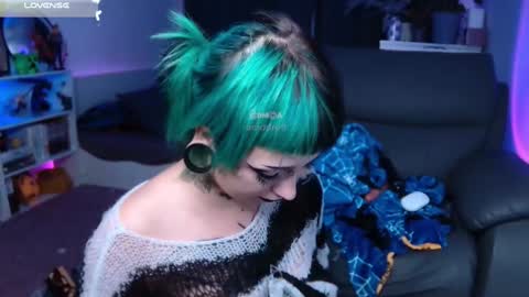 Snapshot of aciddroll chatting on 12-09-24, 12:01 Acid or Iya vacation November 19 to November 26 online show from 12-09-24, 12:01