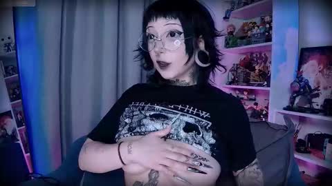 Snapshot of aciddroll chatting on 01-09-26, 10:55 Acid or Iya vacation November 19 to November 26 online show from 01-09-26, 10:55