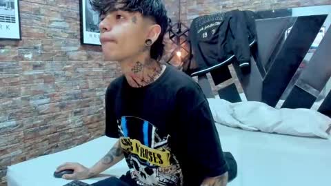 Snapshot of acidmilo chatting on 12-06-24, 11:22 Acid Milo online show from 12-06-24, 11:22