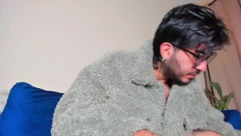 Snapshot of ackerman_eren_ chatting on 01-10-25, 09:44 R. online show from 01-10-25, 09:44