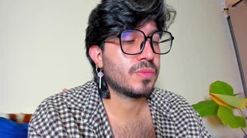 Snapshot of ackerman_eren_ chatting on 02-11-25, 01:41 R. online show from 02-11-25, 01:41