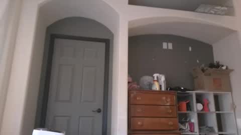 Snapshot of acs995 chatting on 10-28-25, 10:34 OF online show from 10-28-25, 10:34