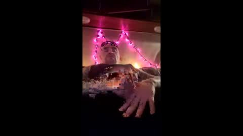 Snapshot of act_right_dub420 chatting on 01-09-26, 05:43 act_right_dub420 online show from 01-09-26, 05:43