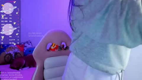 Helena online show from 09-23-25, 02:03