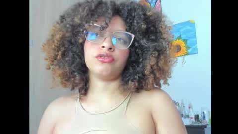 Snapshot of ada_gales_ chatting on 09-24-25, 04:38  Isa  online show from 09-24-25, 04:38