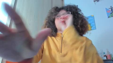 Snapshot of ada_gales_ chatting on 09-25-25, 02:59  Isa  online show from 09-25-25, 02:59