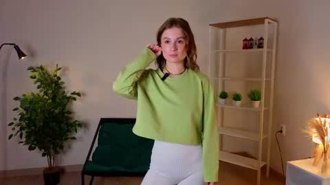 Snapshot of adalinedeluney chatting on 07-11-26, 01:19 Olivia online show from 07-11-26, 01:19