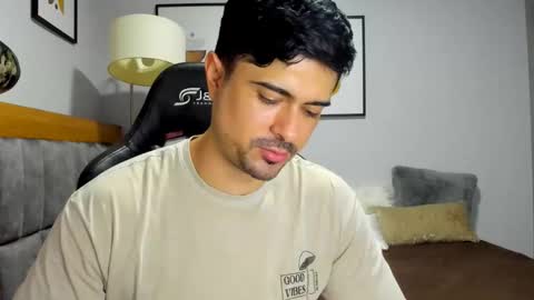 adam clarke online show from 12-15-25, 04:06