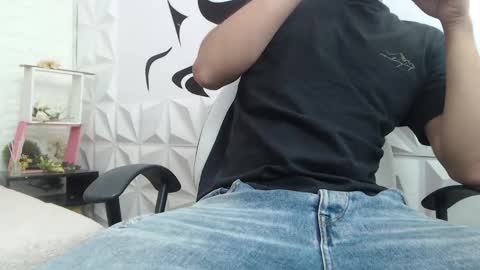 adam_evehotroom online show from 01-23-25, 08:13