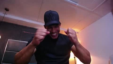 adam_fit19cm online show from 03-21-26, 02:09