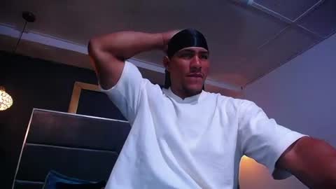 adam_fit19cm online show from 07-04-26, 01:50