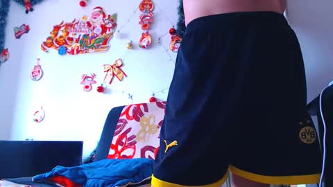 Snapshot of adam_hot11 chatting on 12-27-24, 06:53 adam hot11 online show from 12-27-24, 06:53