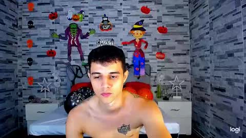 Snapshot of adam_hot11 chatting on 10-08-25, 09:34 adam hot11 online show from 10-08-25, 09:34