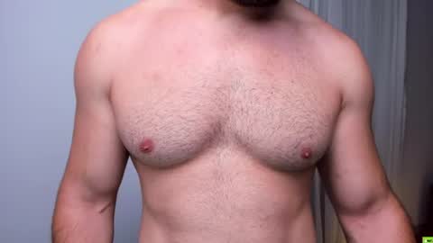 Snapshot of adam_muscle_ chatting on 06-10-26, 09:25 Adam online show from 06-10-26, 09:25