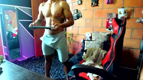 Snapshot of adam_valencia chatting on 12-20-24, 03:21 Adam Valencia online show from 12-20-24, 03:21