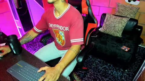 Snapshot of adam_valencia chatting on 01-15-25, 12:09 Adam Valencia online show from 01-15-25, 12:09