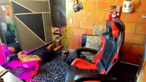 Snapshot of adam_valencia chatting on 01-18-25, 03:16 Adam Valencia online show from 01-18-25, 03:16