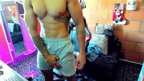 Snapshot of adam_valencia chatting on 01-24-25, 02:08 Adam Valencia online show from 01-24-25, 02:08