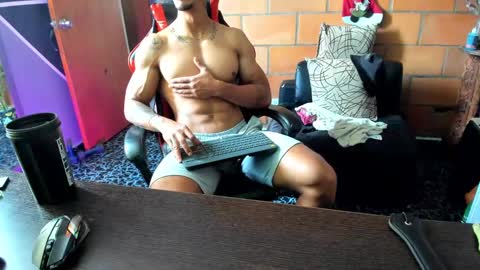 Snapshot of adam_valencia chatting on 01-26-25, 05:02 Adam Valencia online show from 01-26-25, 05:02