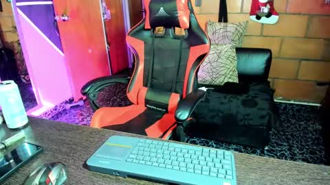 Snapshot of adam_valencia chatting on 02-02-25, 05:32 Adam Valencia online show from 02-02-25, 05:32