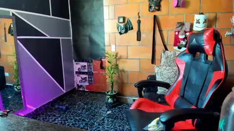 Snapshot of adam_valencia chatting on 02-02-25, 03:39 Adam Valencia online show from 02-02-25, 03:39