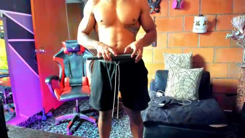 Snapshot of adam_valencia chatting on 02-22-25, 10:09 Adam Valencia online show from 02-22-25, 10:09